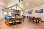 The Deerpath-4BR/3BA- Hot Tub-Pets OK-Putt Putt- Wifi- ADA Compliant- Much More!