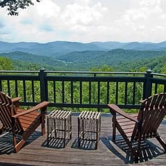 Over the Moon-Hot tub, Pets OK, Wi-Fi, Game room. Mountain View