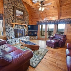 Point of View-Amazing Views-Hot Tub- Pool Table-Wi-Fi-Firepit-Gas Fireplace