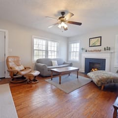 The Copper Cottage on Main | Walk to Restaurants, Breweries & Shopping | Fire Pit | Near Blue Ridge & Ocoee River | FREE Daily Activities