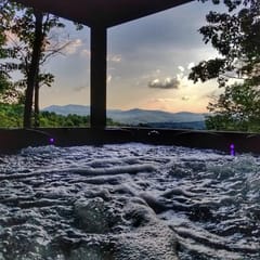 Trail`s End- Blue Ridge, GA- Hot tub, Wi-Fi, Pool Table, Pets