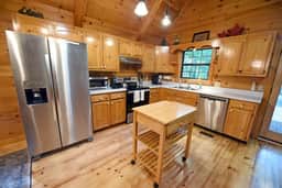 2BR Dog-Friendly Cabin Rental | Blue Ridge GA | Fireplace, Firepit & Hot Tub