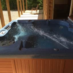 Denali | 5br + Casita- Pet Friendly Blue Ridge Cabin Rental with Mountain View and Hot Tub