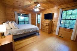 2BR Dog-Friendly Cabin Rental | Blue Ridge GA | Fireplace, Firepit & Hot Tub