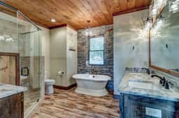 High Ridge Lodge- 3br/3.5 ba- Great Views-Hot Tub-Wi-Fi-game room-firepit
