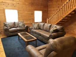 Inspiration- 2br/2ba Hot Tub-Wi-Fi- Pets ok-Pool table- Fireplace- Free Activities