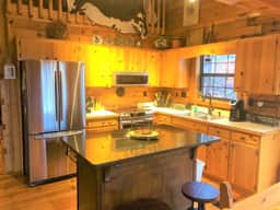 Little Bushy Head -Blue Ridge cabin rental- Wifi-
