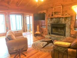 Little Bushy Head -Blue Ridge cabin rental- Wifi-