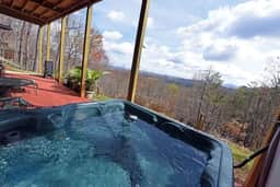 Point of View-Amazing Views-Hot Tub- Pool Table-Wi-Fi-Firepit-Gas Fireplace