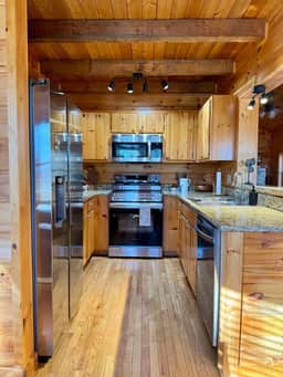 The Tree House | 2BR Cabin Rental| Wifi| Blue Ridge & Blairsville