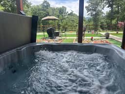 The Deerpath- ADA Compliant- 4BR/3BA- Hot Tub-Pets OK- Wifi- Much More!