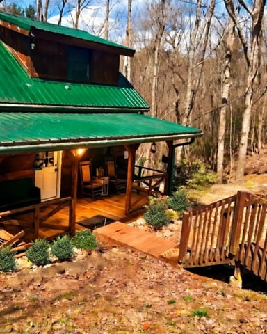 Duck's Nest Retreat- Rustic-Secluded-Hot Tub-Wifi