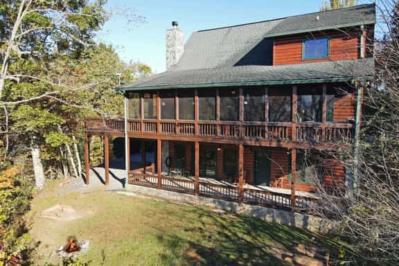 Dream Catcher-luxury cabin-hot tub-pets ok- View-Pool Table-Wi-Fi-firepit - Image 1