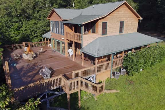 Golden Mountain Tops- Hot tub, Wi-Fi, seasonal view, firepit - Image 1