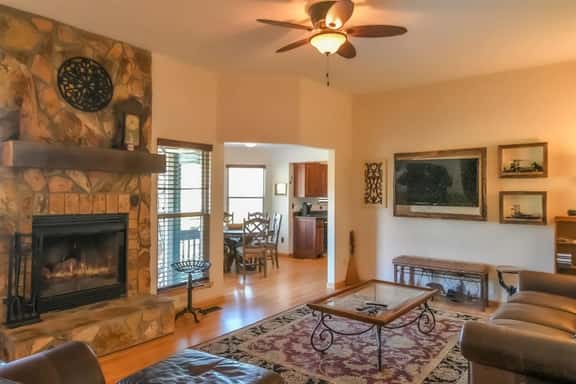 Ocoee Stone Lodge- 3br/2ba Wi-Fi, Fireplace, Free Activities, Covered Outdoor Living Area - Image 1