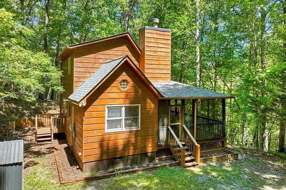 Cozy Creek Cabin - Image 1