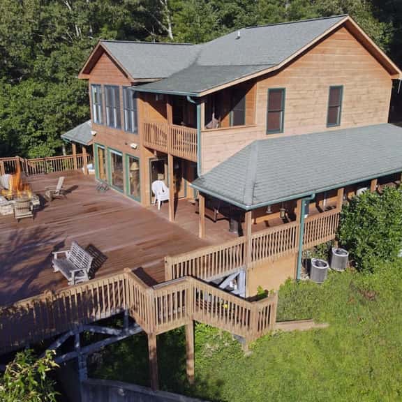 Golden Mountain Tops- Hot tub, Wi-Fi, seasonal view, firepit - Image 1