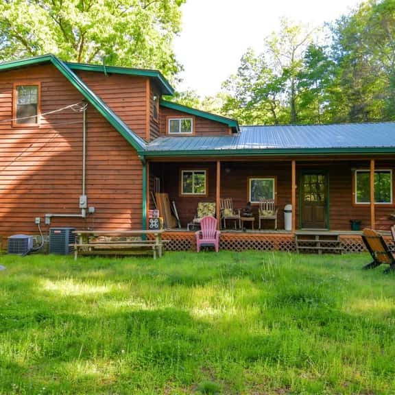 Hawk Haven|hot tub, Wi-Fi, sauna, 2 fireplaces, Fenced yd, Pets ok - Image 1