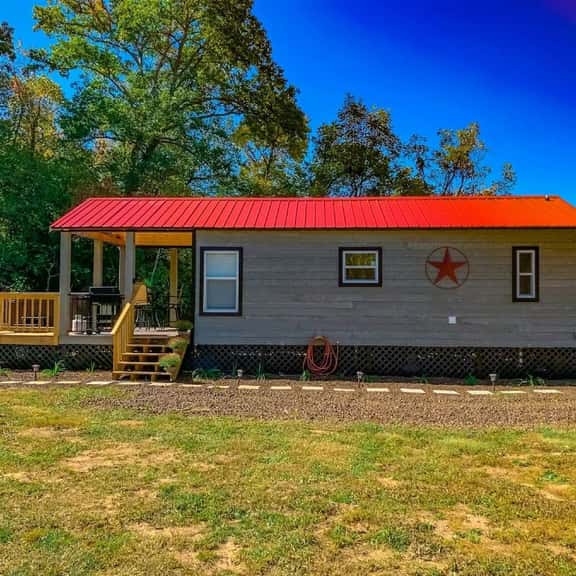 Caney Creek Cabin -Luxury Creekfront Tiny Cabin - Hot Tub -Dog Friendly - Image 1