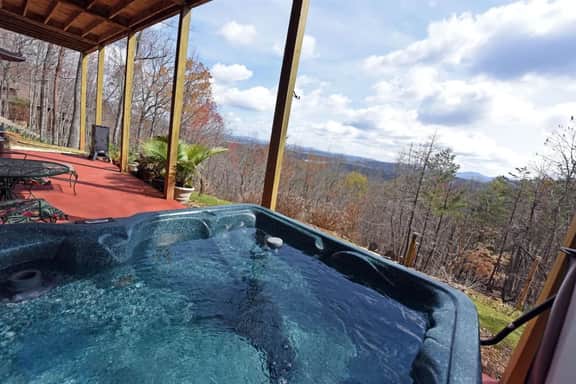 Point of View-Amazing Views-Hot Tub- Pool Table-Wi-Fi-Firepit-Gas Fireplace