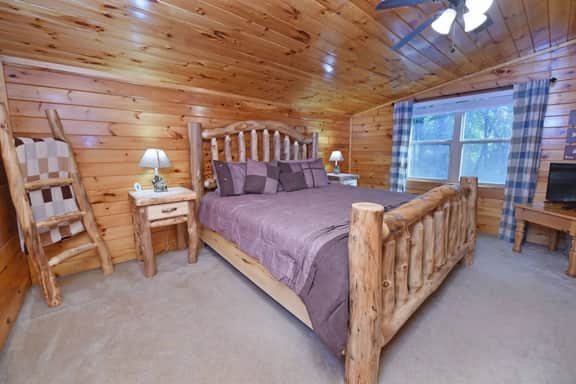 S'more Waggin' Cabin | 3BR Pet-Friendly Cabin Rental | North Georgia Mountains | Fire Pit