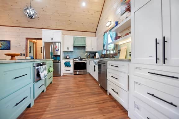 The Deerpath- ADA Compliant- 4BR/3BA- Hot Tub-Pets OK- Wifi- Much More!