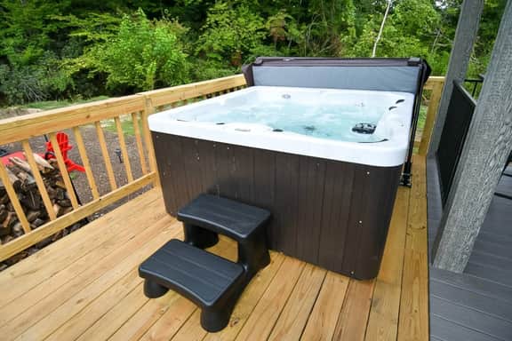 Caney Creek Cabin -Luxury Creekfront Tiny Cabin - Hot Tub -Dog Friendly - Image 3