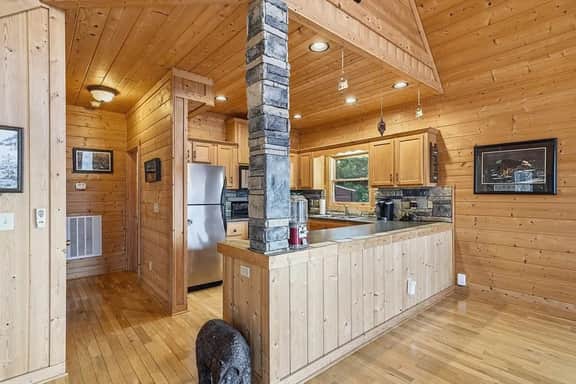 Work Hard Play Hard- Blue Ridge Mountain Cabin with Game Room, Mountain Views & Free Activities - Image 4