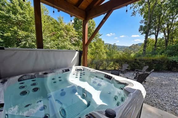 Songbird Bluff • Views • Hot Tub • Game Room - Image 2