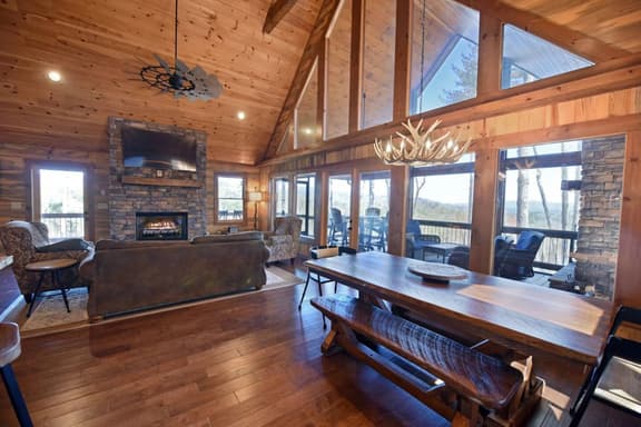Mountain Oasis | 3BR Pet-Friendly Cabin Rental | Blue Ridge GA | Mountain Views & Hot Tub