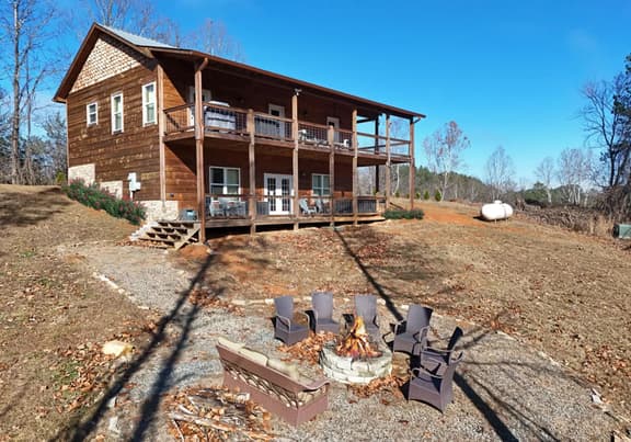 Rustic Moose Retreat • Hot Tub • Views • Pets