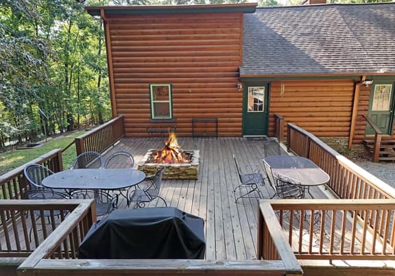 S'more Waggin' Cabin | 3BR Pet-Friendly Cabin Rental | North Georgia Mountains | Fire Pit