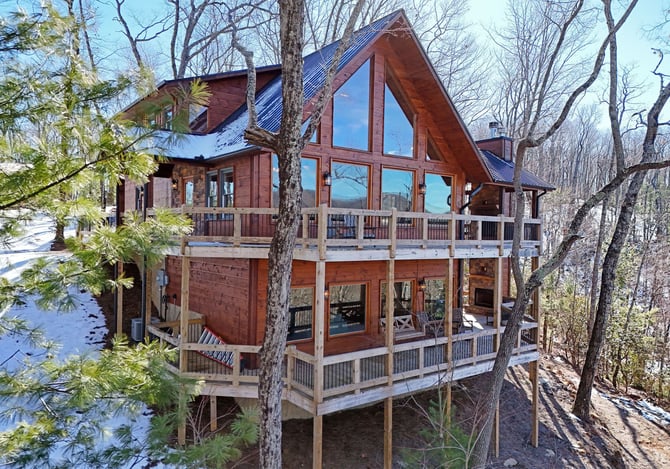 4+ Bedrooms Cabins and Lodges